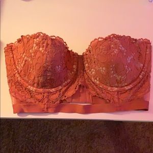 NWT Strapless bra very sexy